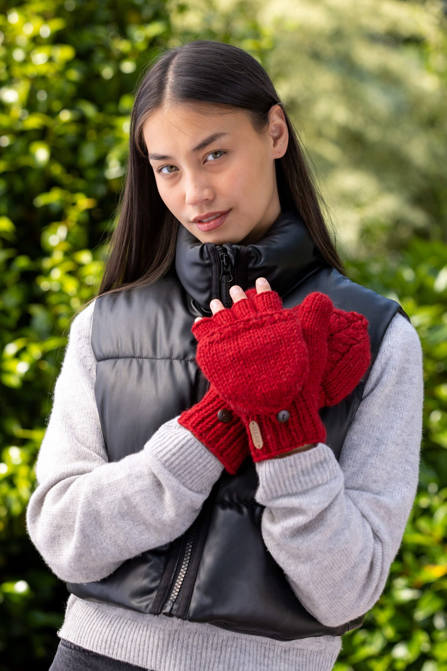 Erin Knitwear - Aran Cable Hunter gloves PK927 | handschoenen van wol