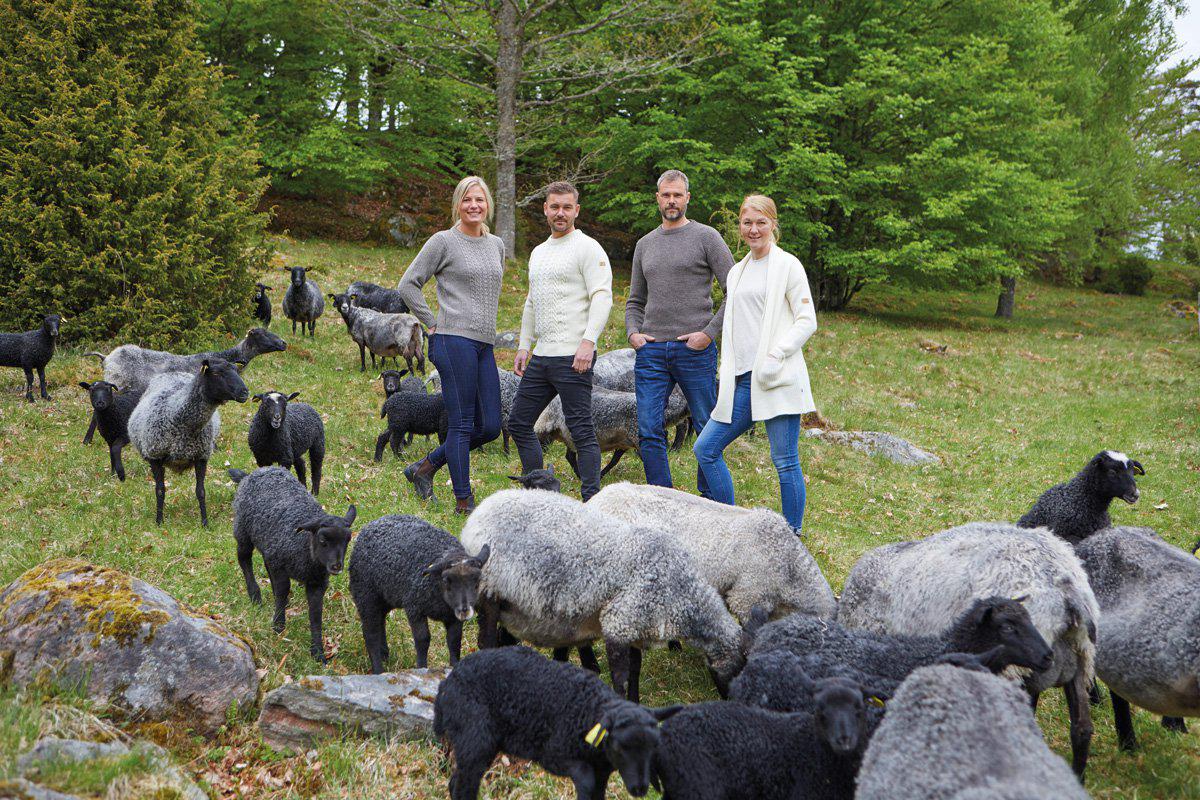 Ivanhoe Knitted in Sweden - NLS Petal male | wollen herentrui