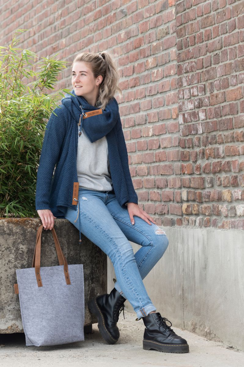 Knit Factory - Gwen Handtasche | stylische Umhängetasche