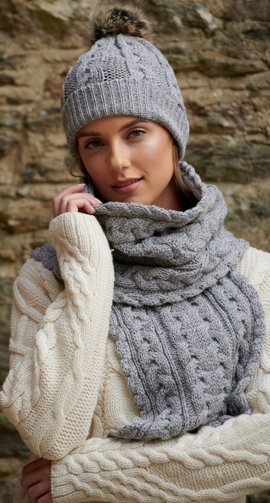 West End - X4844 pom pom hat | wool hat