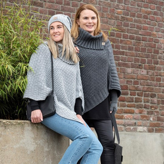 Knit Factory - Nicky | poncho van wol