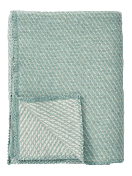 Klippan - Velvet | ledikantdeken van lamswol Duck egg blue 90x130 cm.