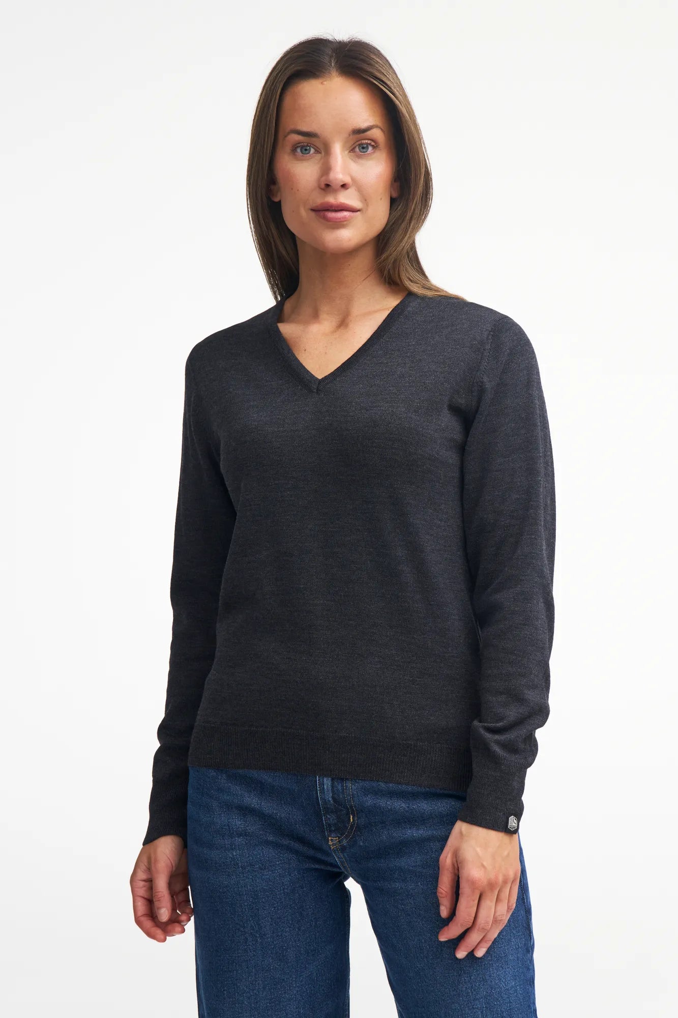 Ivanhoe Knitted in Sweden - V-neck | damestrui van merinowol