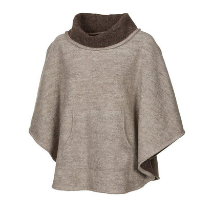 Ivanhoe Knitted in Sweden - NLS Humla | poncho van ongeverfde wol Latte