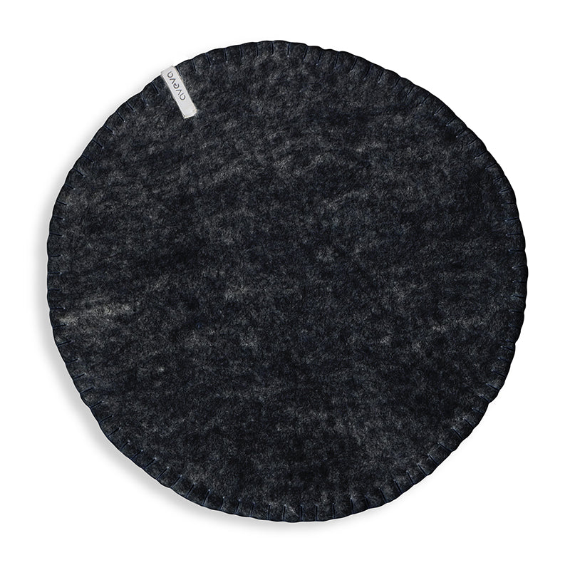 AVEVA - Seat cushion 21 | stoelkussen van gevilte wol Raw black
