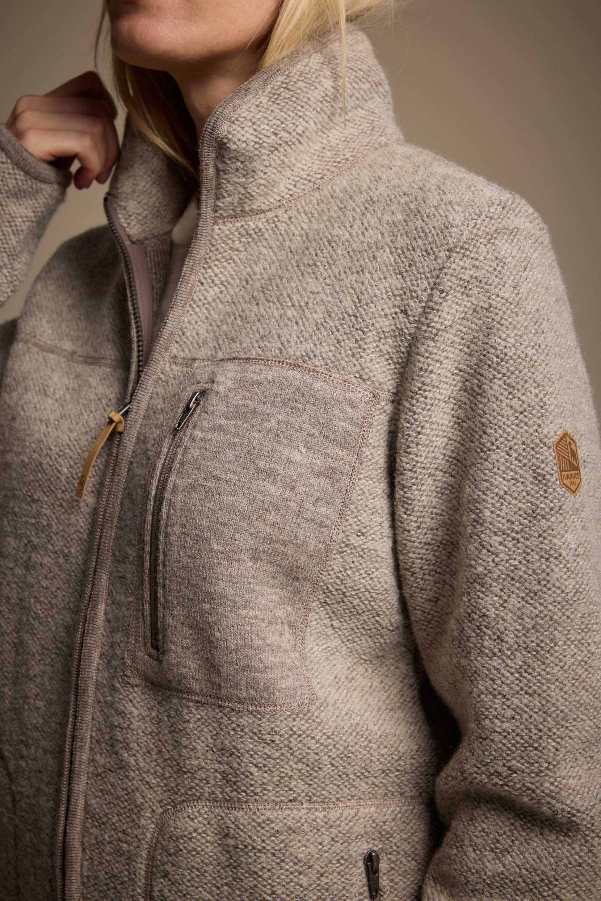 Ivanhoe Knitted in Sweden - 1946 Jacket | wollen vest met rits