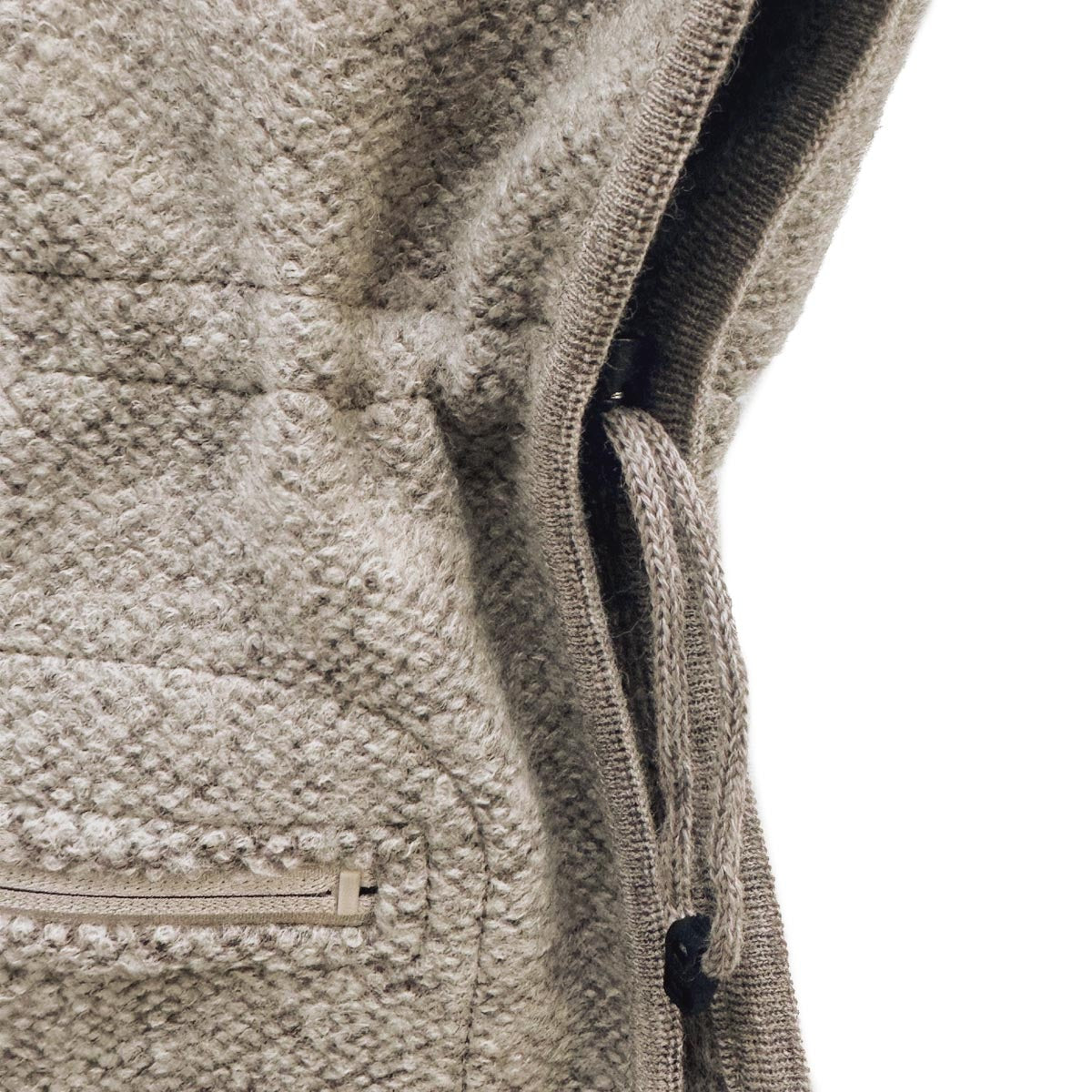 Ivanhoe Knitted in Sweden - 1946 Vest | poncho