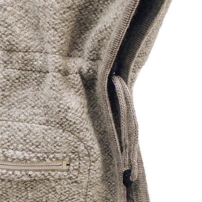 Ivanhoe Knitted in Sweden - 1946 Vest | poncho