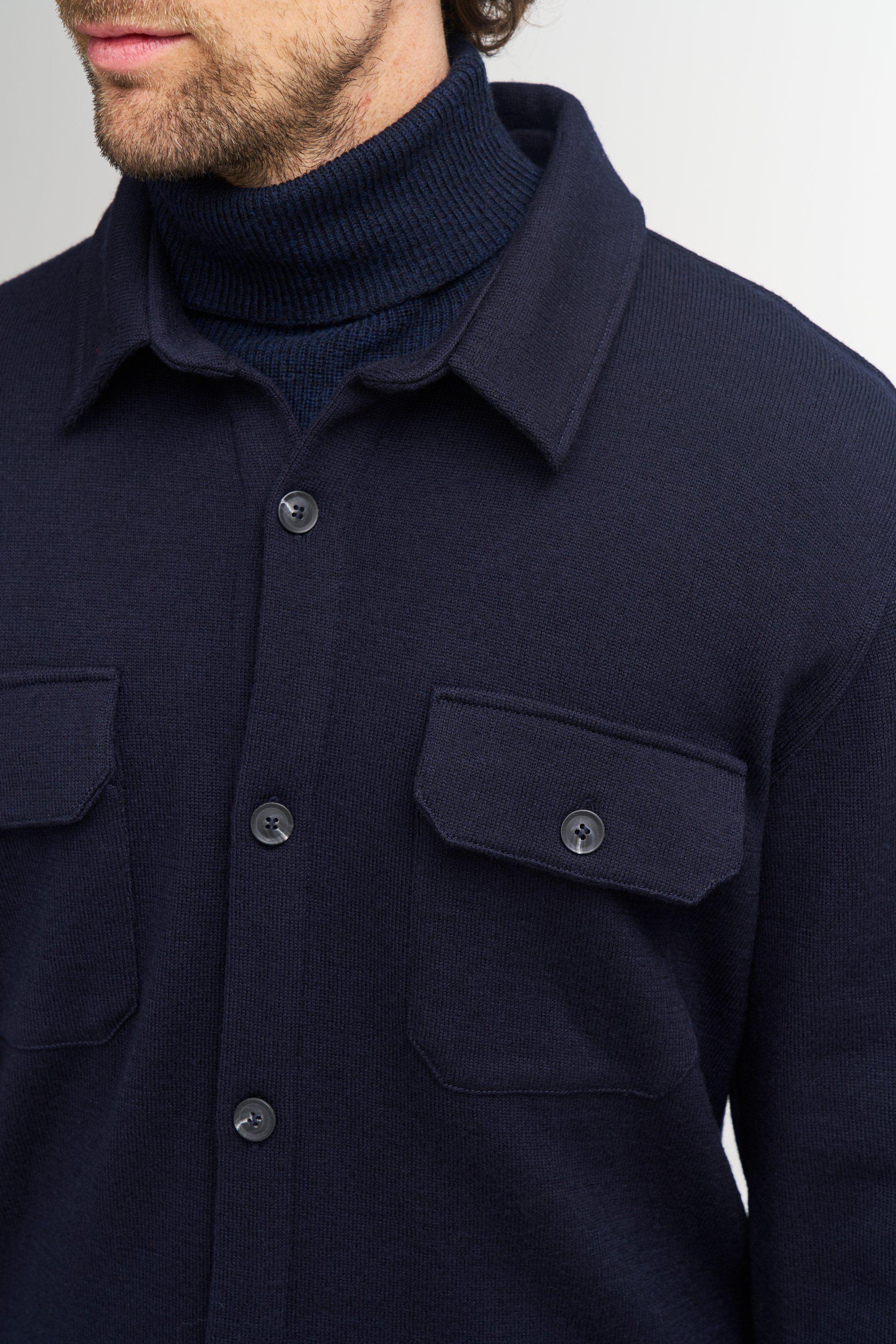 Ivanhoe Knitted in Sweden - Grimstorp | wollen herenvest met knopen