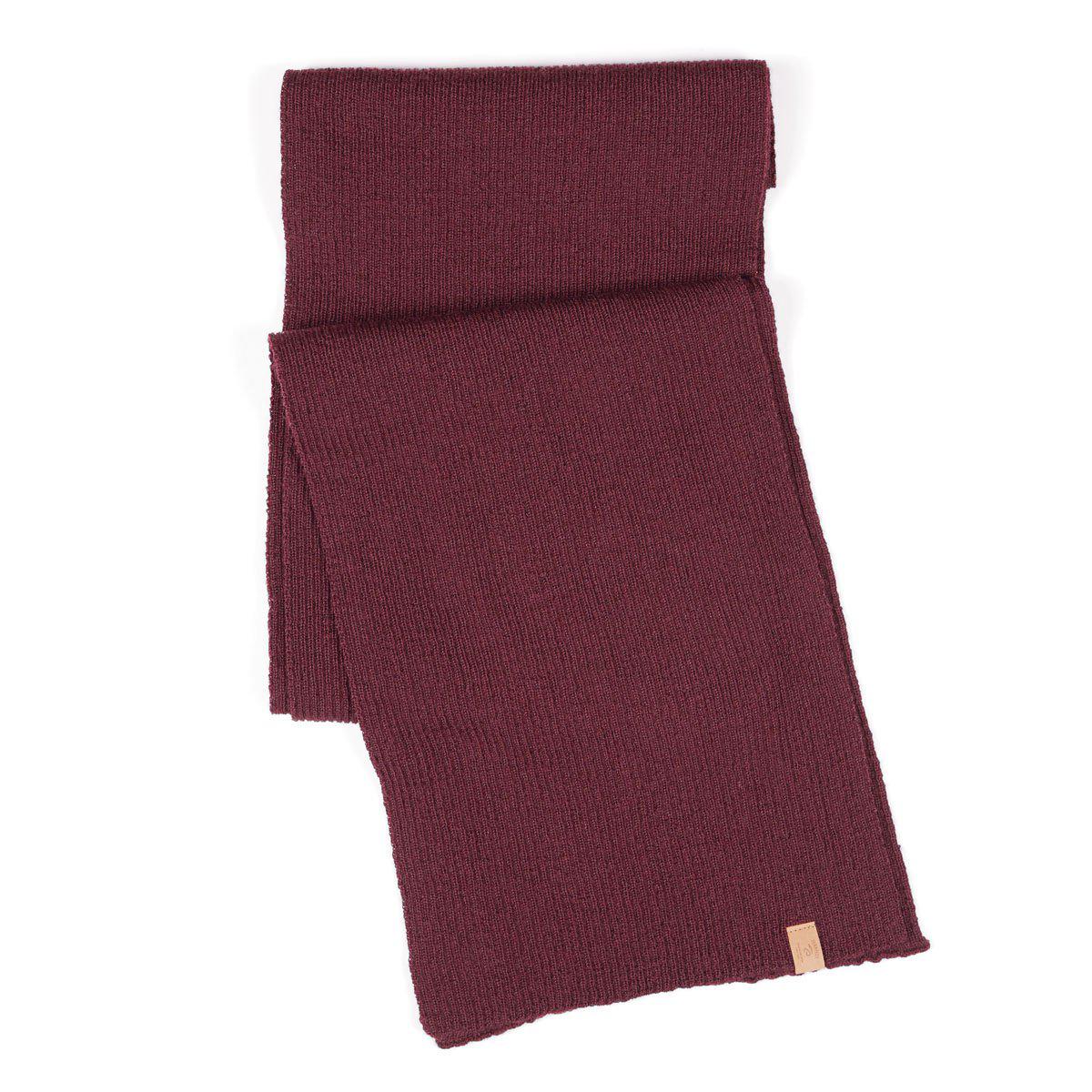 Ivanhoe Knitted in Sweden - Vide scarf | wollen sjaal Ruby wine