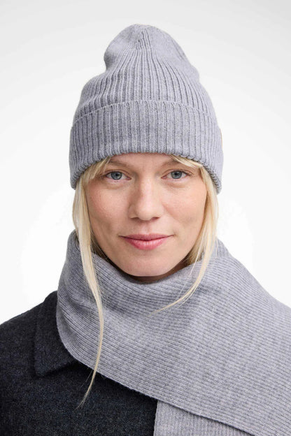 Ivanhoe Knitted in Sweden - Gelu hat | muts van merinowol