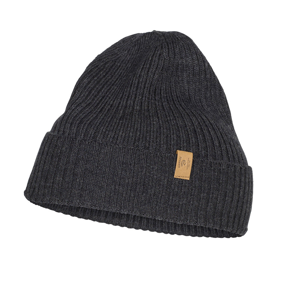 Ivanhoe Knitted in Sweden - Gelu hat | muts van merinowol Graphite marl