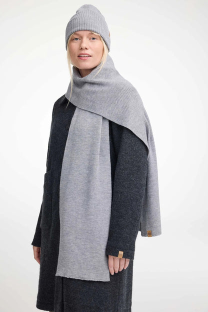 Ivanhoe Knitted in Sweden - Gelu scarf | sjaal van merinowol
