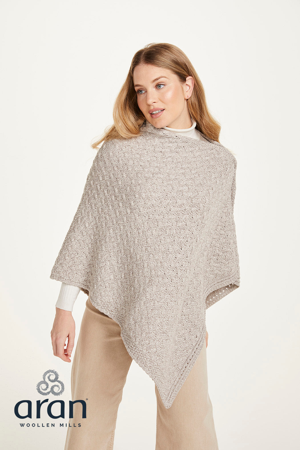 Aran Woollen Mills - B819 | Poncho