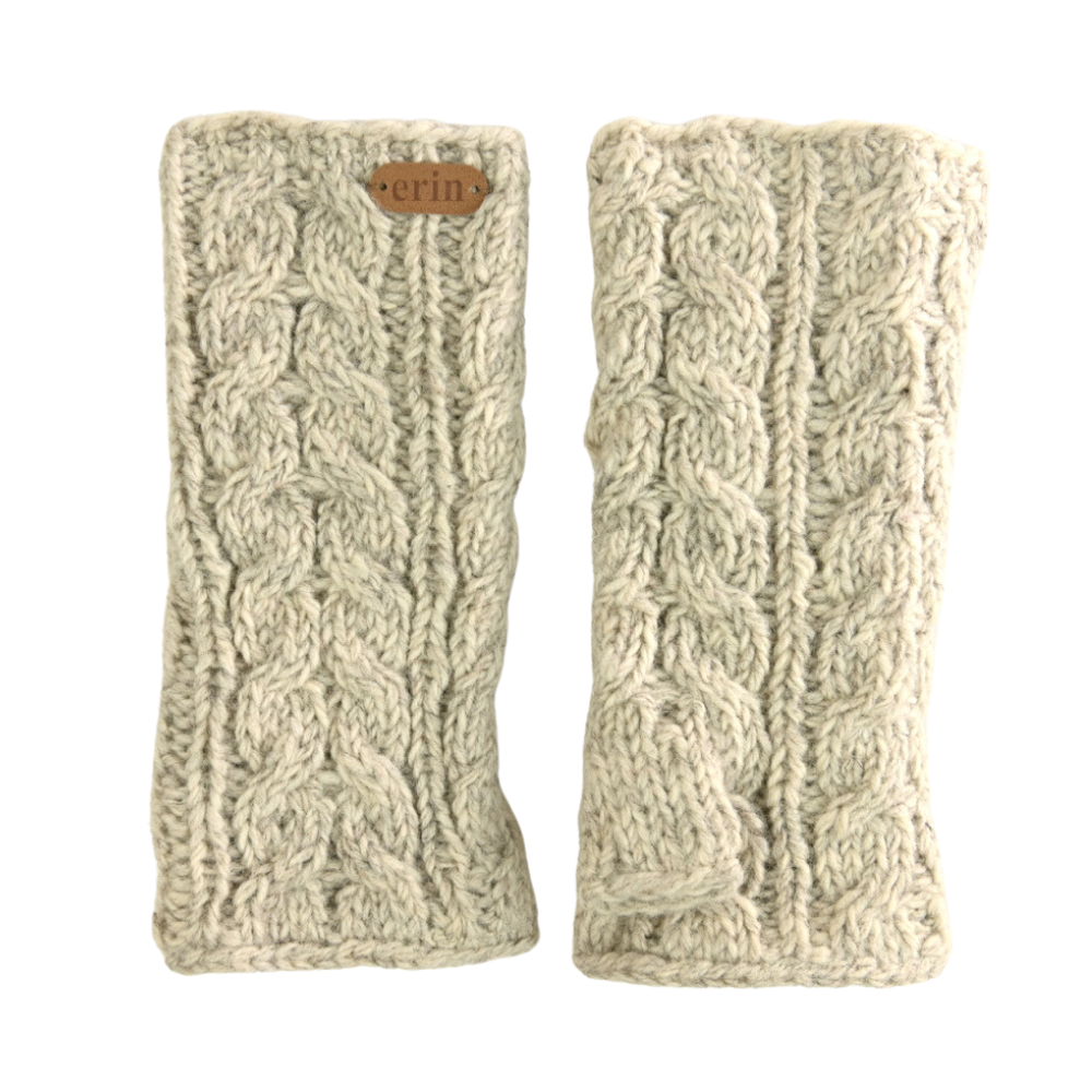 Erin Knitwear - Aran Cable handwarmers | polswarmers van wol Oatmeal