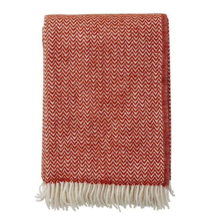 Klippan - Chevron | plaid van lamswol Ruby red 130x200 cm.