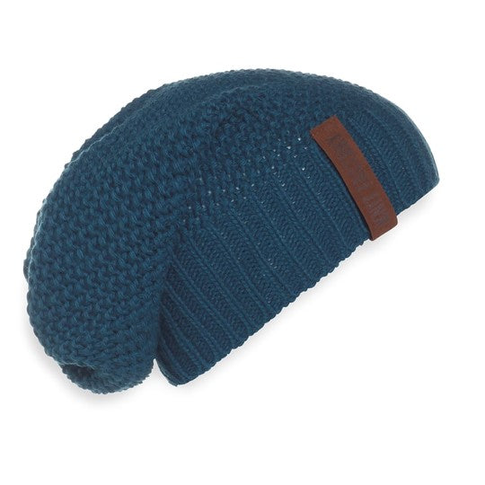 Knit Factory - Coco beanie | gebreide muts Petrol