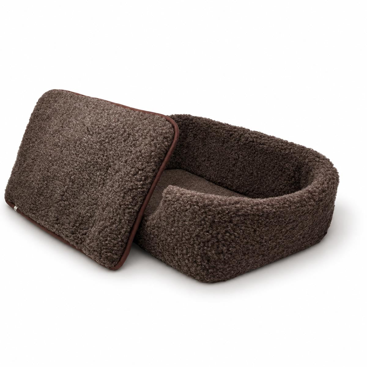 We are Wovens - Pet Bed high | wollen hondenmand