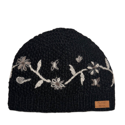 Planet Wool - Short flower hat | wollen muts met bloemen
