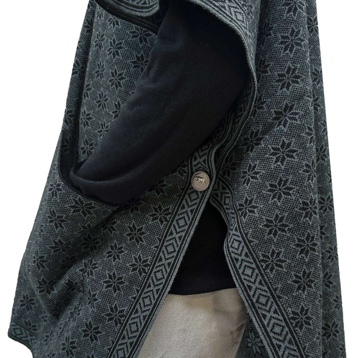 Norlender - Johanna poncho scarf | omslagdoek van merinowol