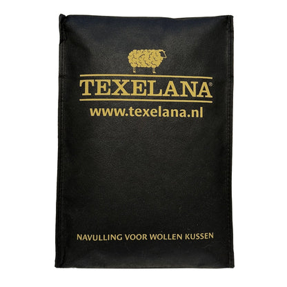 Zwarte Texelana-verpakking met 200 gram wolbolletjes als navulling voor wollen hoofdkussens.