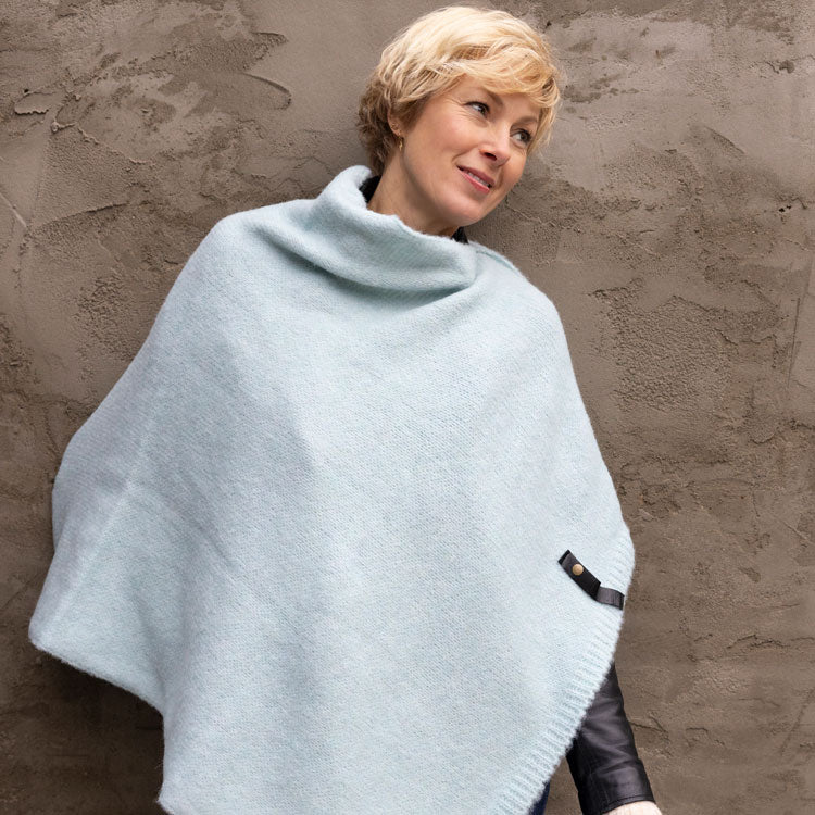 De Reuver - Maud | wollen poncho Blue glass