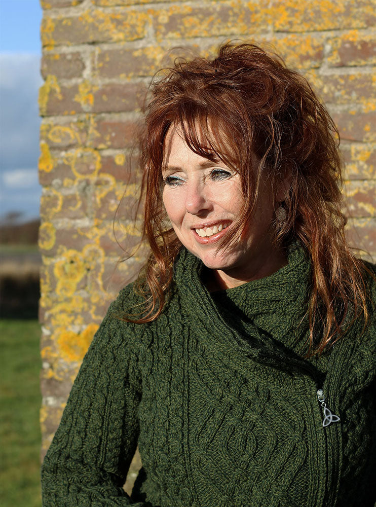 West End - Z4630 | short women's cardigan made of merino wool
